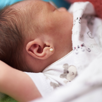 04 - Newborn Piercing (under 3 months)