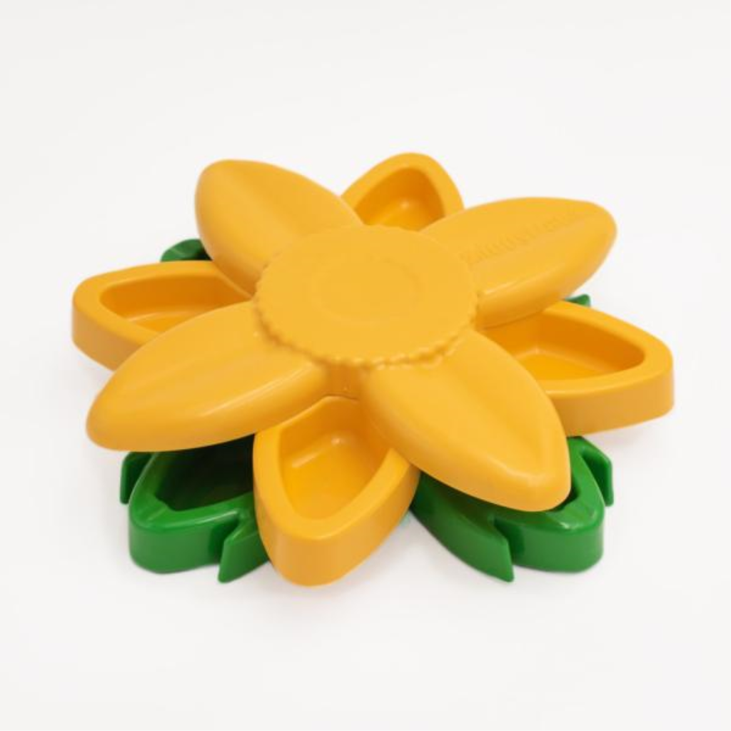 ZippyPaws Smartypaws Puzzler Sunflower Dog Toy